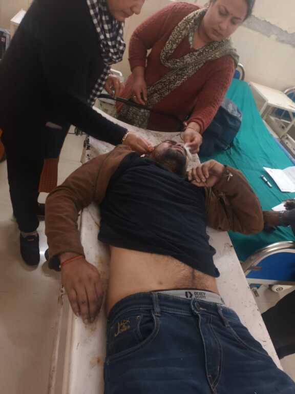 लालकुआं में काल बनकर आई बस: परीक्षा देकर लौट रहे लखनऊ के युवक को रौंदा; घोड़ानाला मोड़ पर भीषण टक्कर, हालत नाजुक!